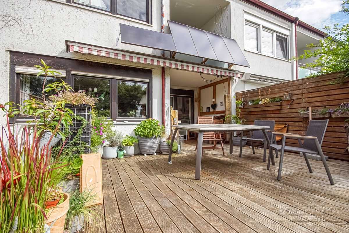 Terrasse avec place pour un coin repas